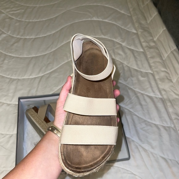 Pierre Dumas Tan Ankle Wrap Around Platform Slip-On Sandal - Picture 3 of 10